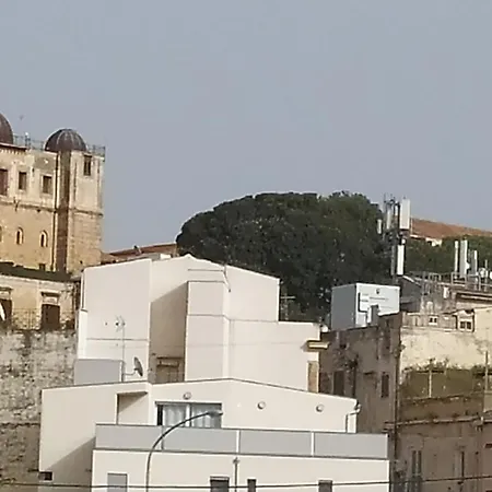 Star At The Cathedral 公寓